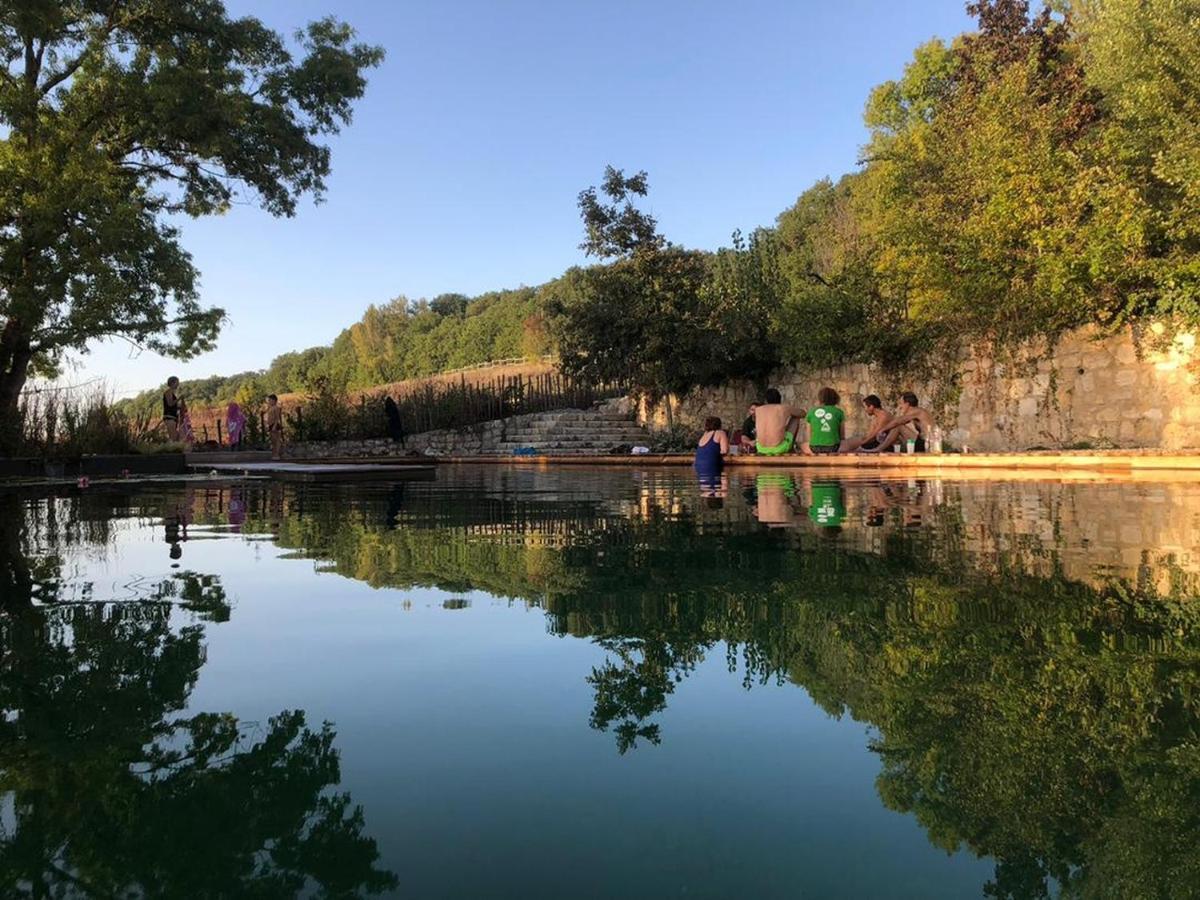 Grand Gite Les Cabanes De Fallot Pour 19 Personnes - Piscine Naturelle L'isle-Bouzon Extérieur photo